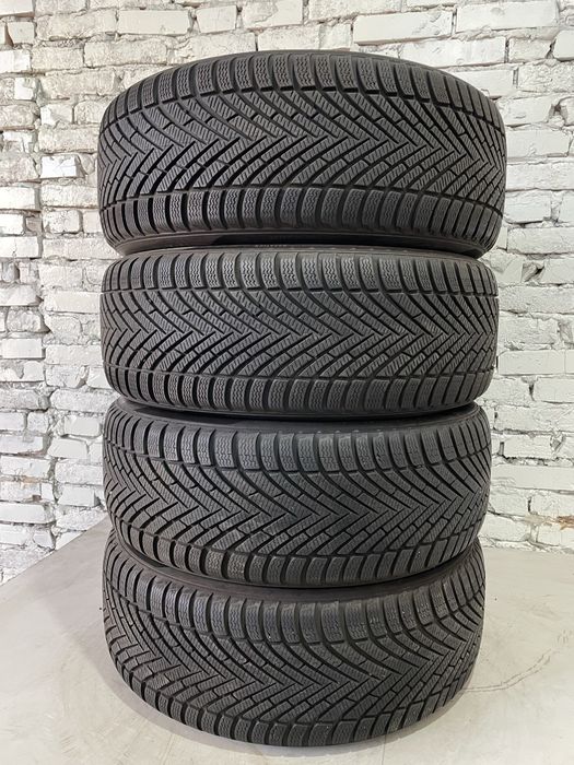 Майже нові зимові шини PIRELLI 235/55 R19 резина Р19