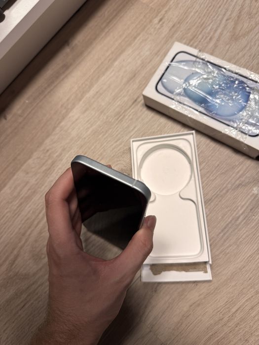 Iphone 15 128 GB stan bardzo dobry Gwarancja