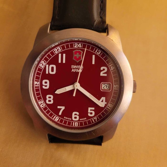 Zegarek SWISS ARMY wodoodporny 100m. NOWY !!!