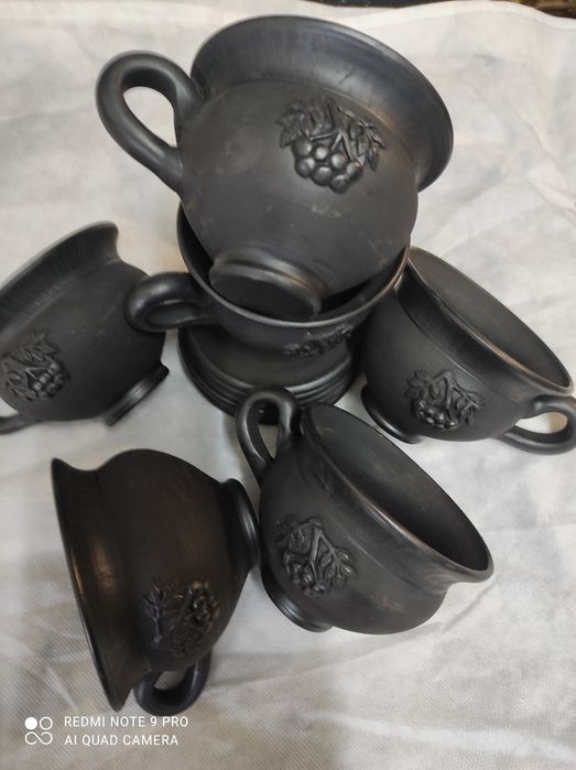 Чайный сервиз и кувшин