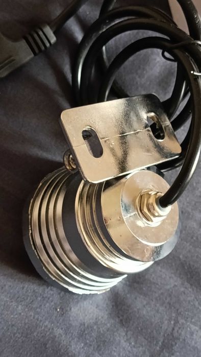 Прожектор RGB з пультом для саду, басейну, газону, 12W, 220V