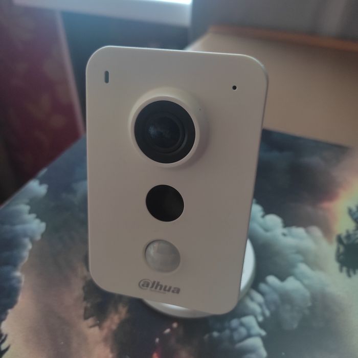 Dahua DH-IPC-K35AP
Разрешение: 3 Мп (2