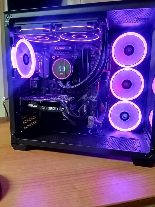 pc gaming - ryzen 7 5800X - RTX 5070