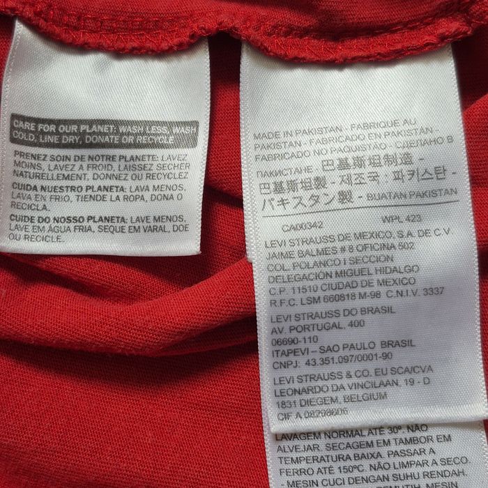 Футболка Levis,розмір S оверсайс.