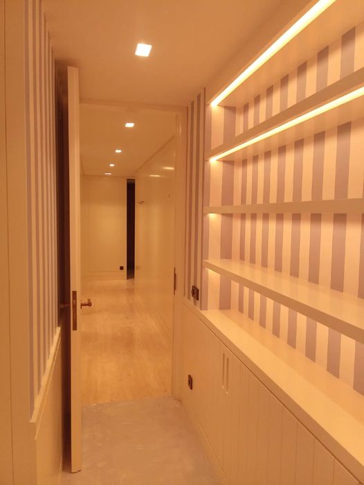 Acabamento de alto padrão. Pintura e Barramento