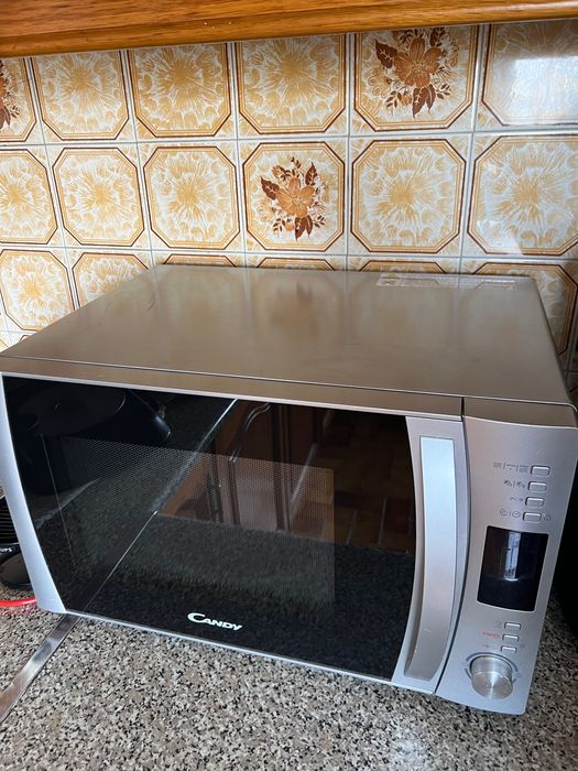 Microondas semi novo