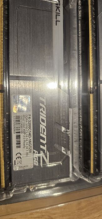 G.Skill Trident Z RGB 16gb (2x8gb) ddr4 3200mhz CL14 !!