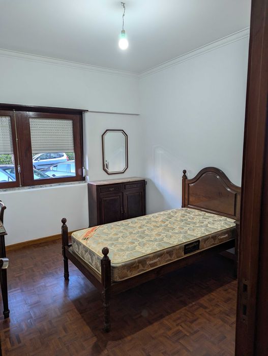 T2 em Oeiras renovado e mobilado