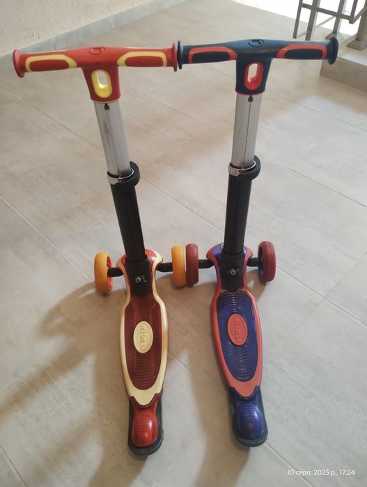 Самокат з підсвіткою