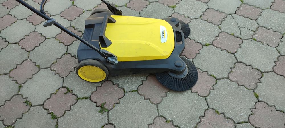 Замітарка ручна Karcher s4 twin