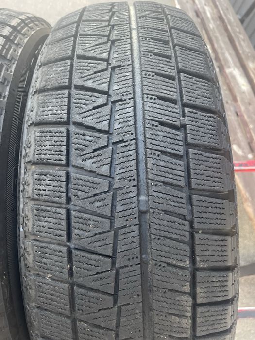 Гума зимова 185/65/15 Bridgestone Blizzak