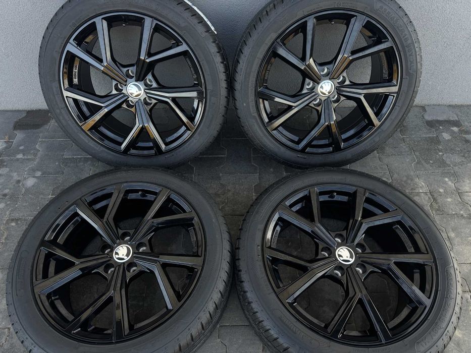 SKODA SUPERB III 3 koła letnie 235/45r18 ROADX Felgi PLATIN Germany NOWE
