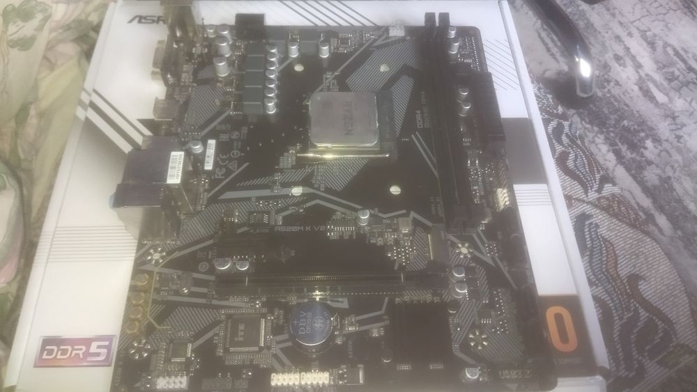 Материнская плата a520m k v2+ amd ryzen 7 5700x продаю комплектом