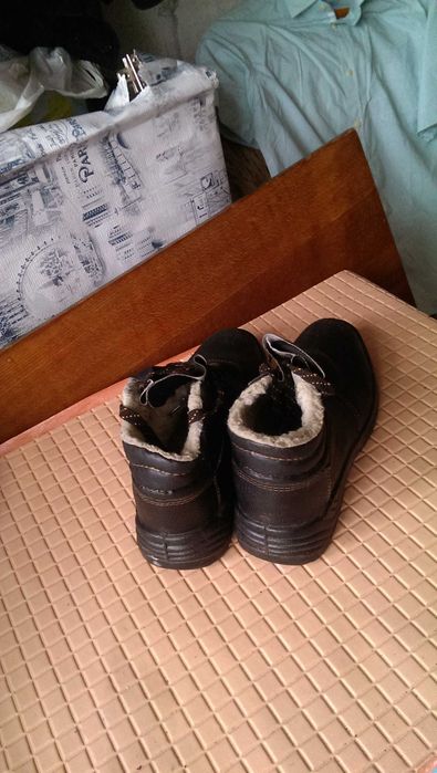 Мужские зимние супер прочные ботинки 44-го размера в хорошем состоянии