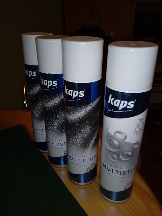 Bezbarwny spray do butów kaps multistop