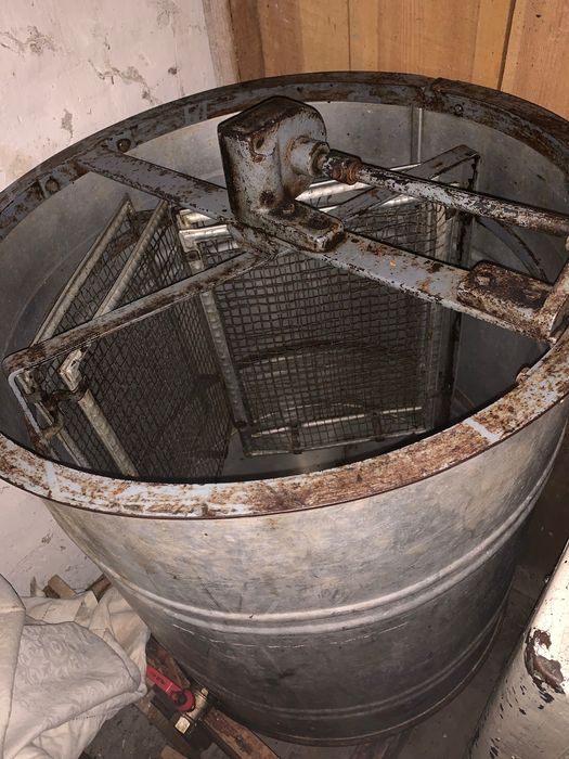 Медогонка на 2 рамки, сталева, б/у
