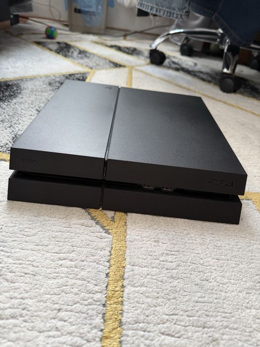 Konsola Playstation 4 /Ps4 1Tb + pad