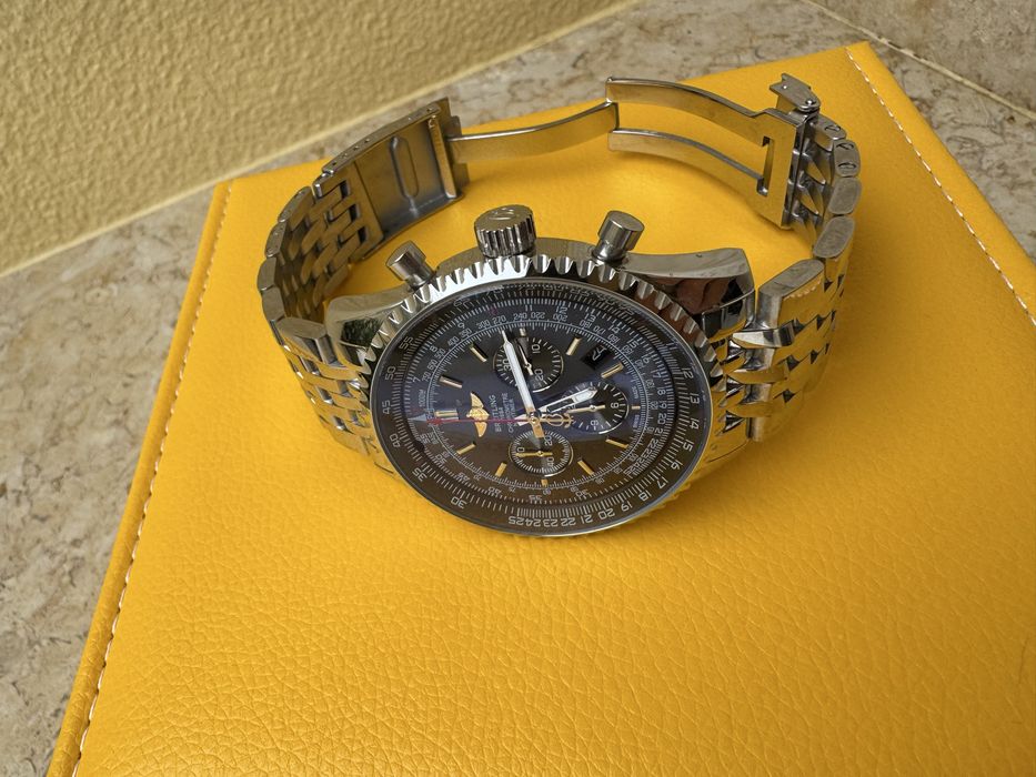 Breitling Navitimer