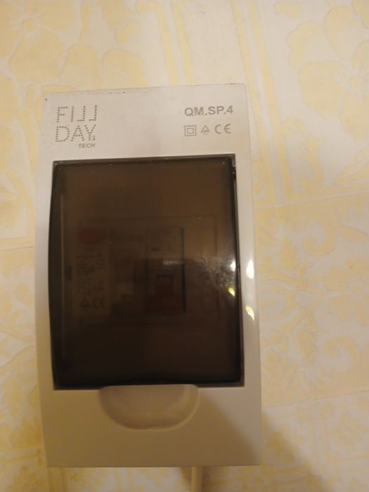 mini quadro eléctrico monofasico, tem um diferencial de 25A