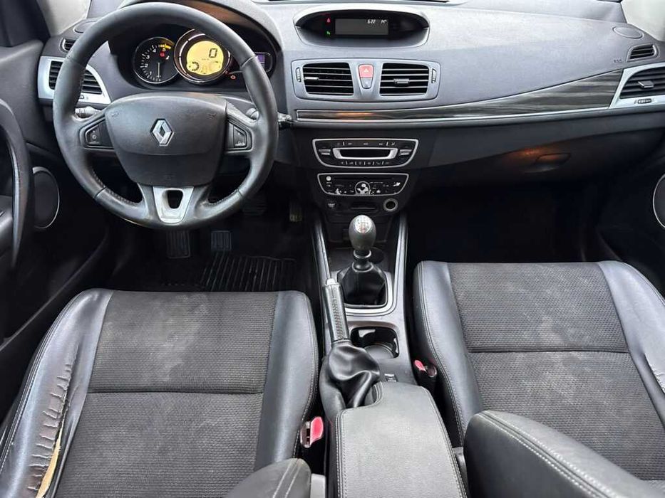 Renault Megane III Grandtour 1.5 dCi 110cv de 2009 Salvado