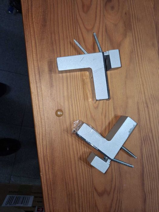 Estante de madeira natural