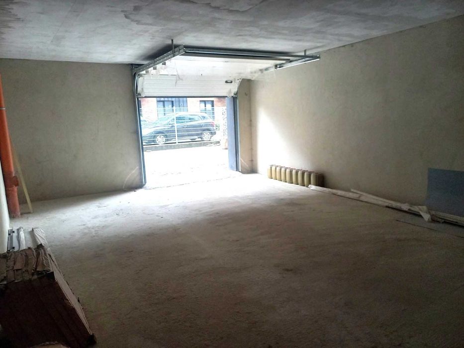 Оренда гаражу в ЖК Фемелі 4 секція. Площа 42.2м.кв.