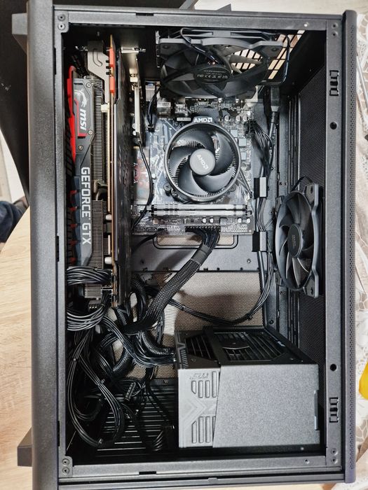 PC Gaming Ryzen 5 + 1080ti + 16GB DDR4 (com peças novas na garantia)