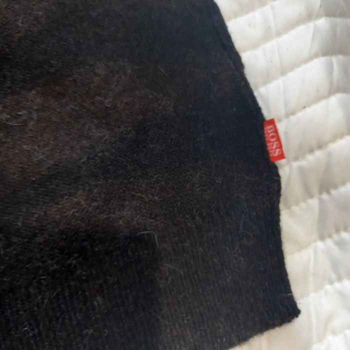 Męski sweter HUGO BOSS rozmiar M.