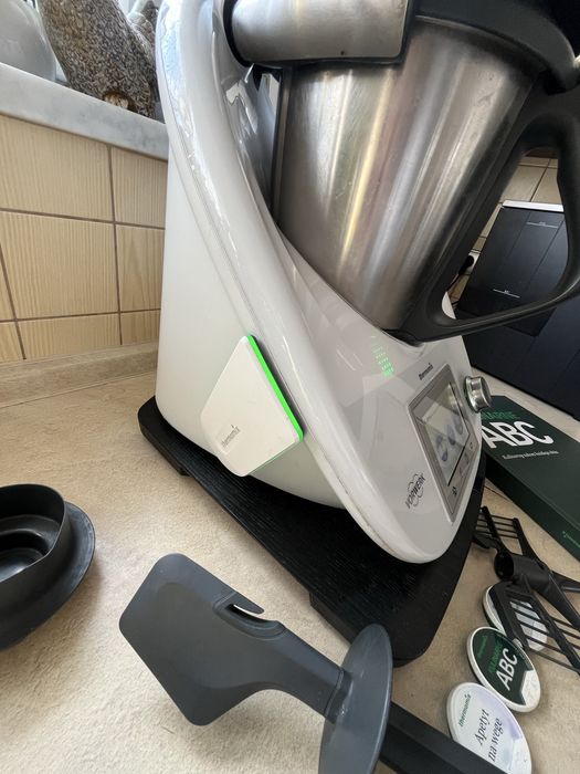 Thermomiks 5 + szatkownica