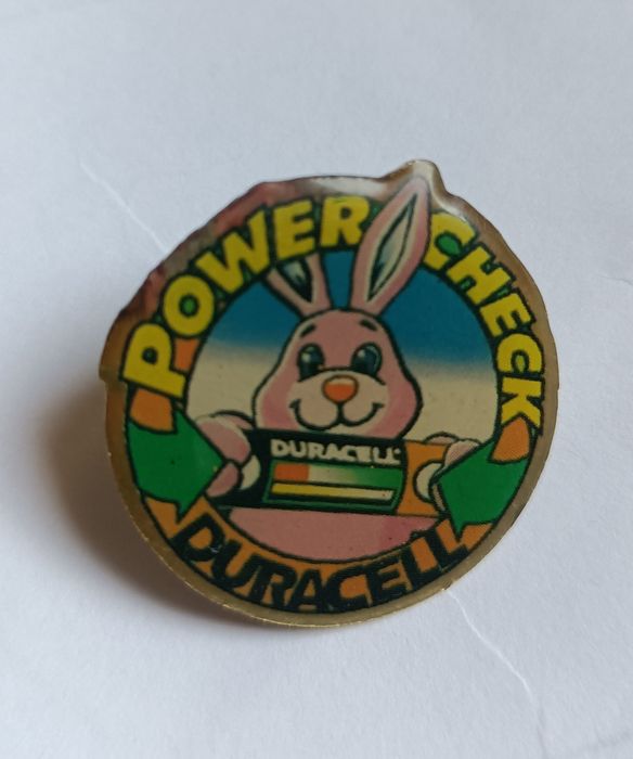 Pin przypinka Króliczek Duracell
