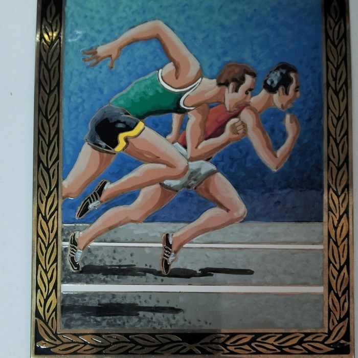 Azulejos em latão com esmalte