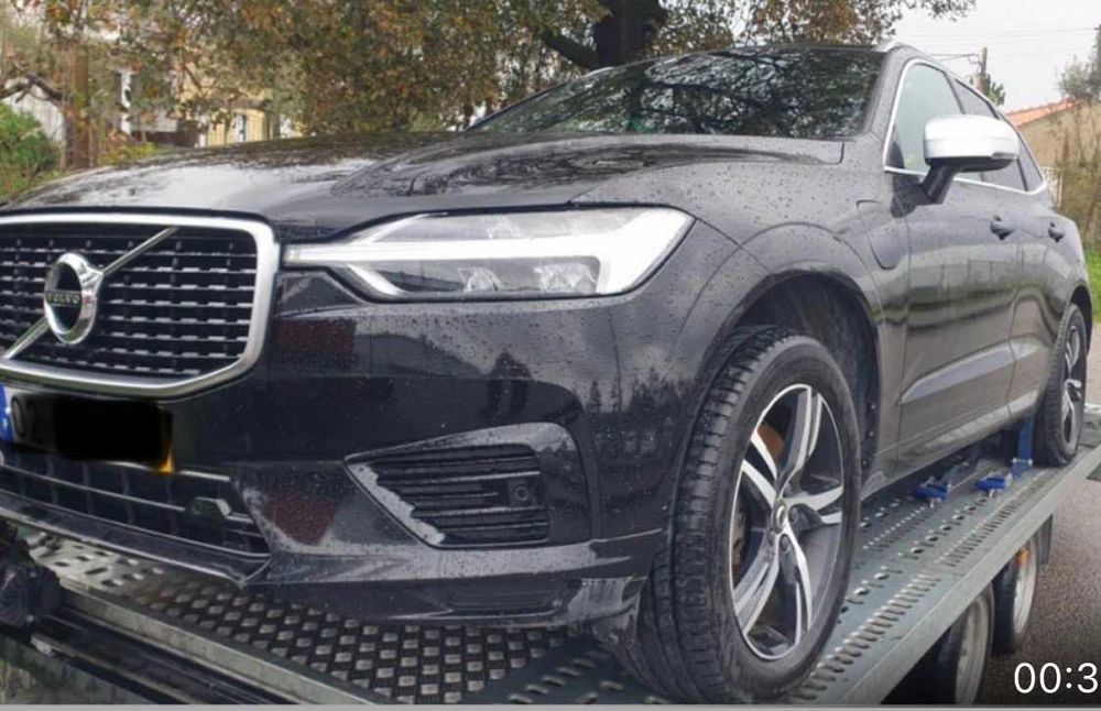 Volvo XC60 II R-Design Híbrido Plugin (NACIONAL) Trabalha e anda