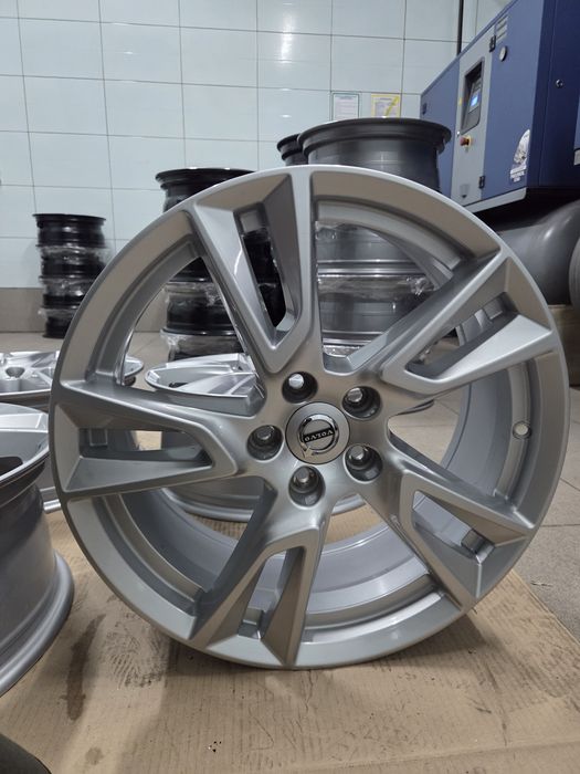 felgi aluminiowe 18" 5x108 7,5x18 ET 50,5 VOLVO FORD