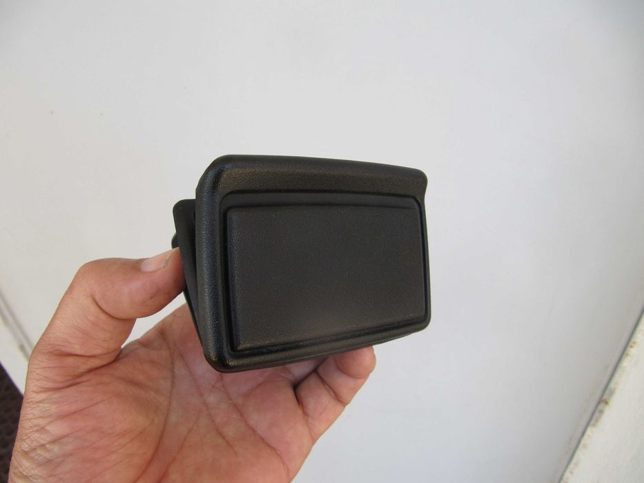 Cinzeiro da porta traseira do VW Golf II