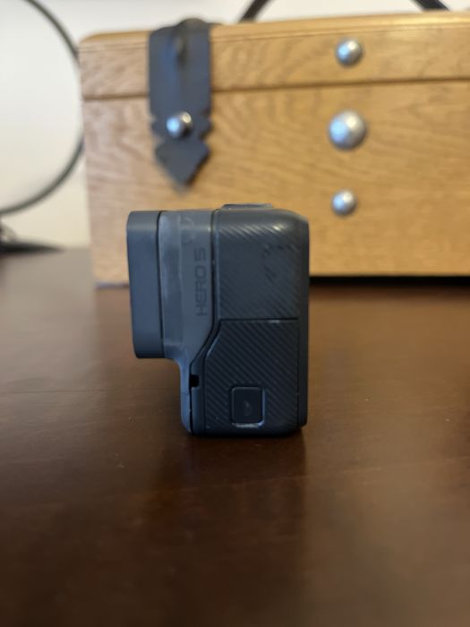 GoPro HERO 5 Black – stan bardzo dobry, sprawna + ramka
