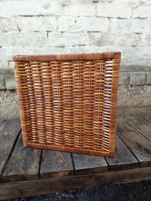Короб плетений з лози