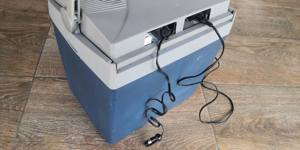 Lodówka turystyczna Mobicool 12v 230v ladna
