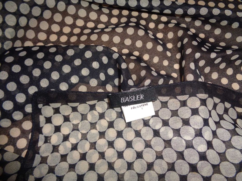 BASLER made in Italy czarna apaszka w białe grochy szal szalik fular