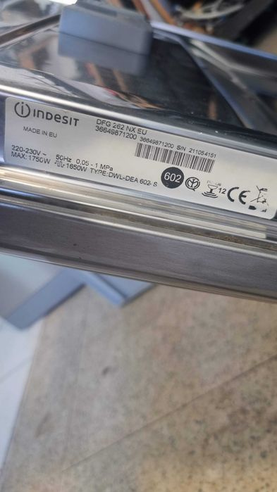 Máquina de Lavar Louça INDESIT DFG 262 NX EU