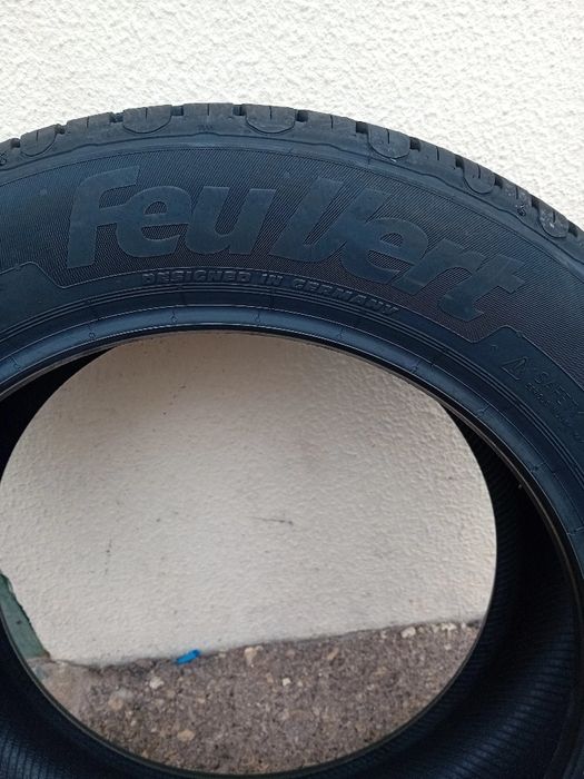 1 pneu Novo nunca rodou com selo de fábrica