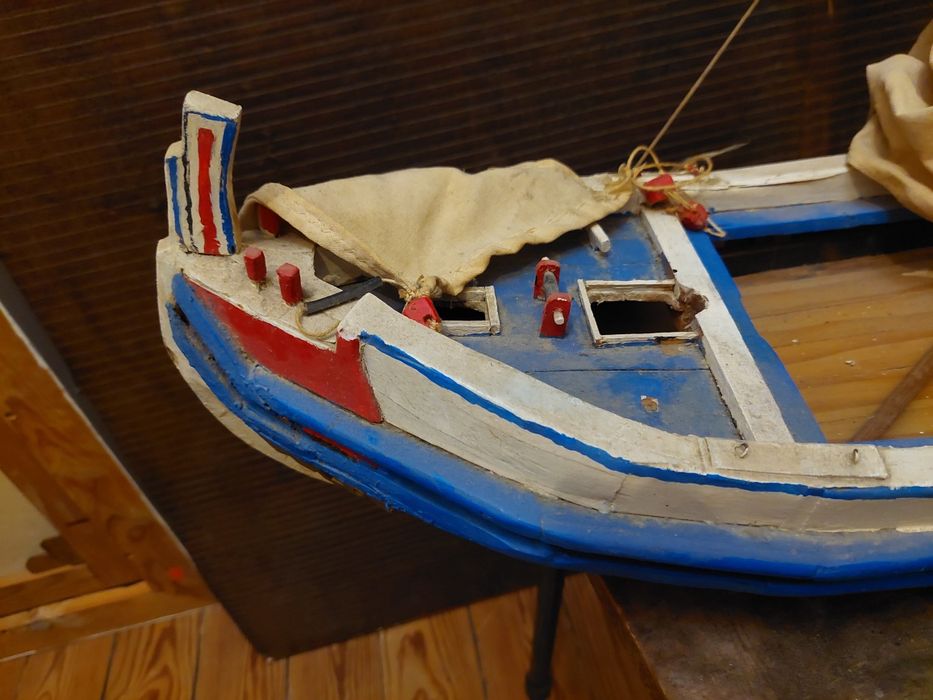 Maqueta barco pesca tradicional cerca 50 cms