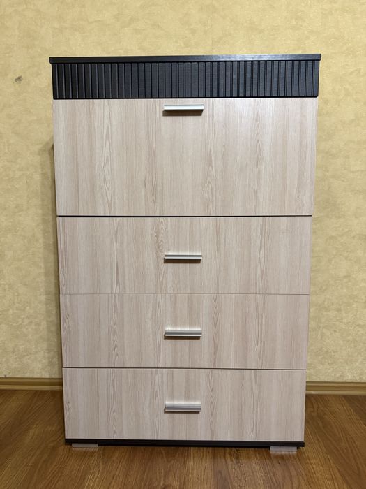 Продам комод для вітальні/сиальні