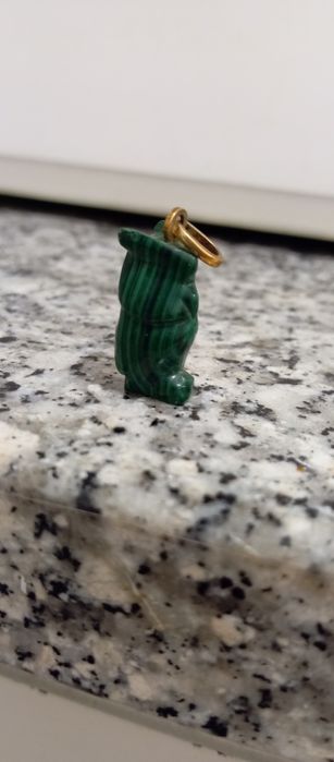 Mocho coruja pendente pedra verde