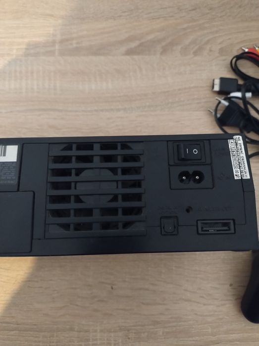 PlayStation 2 Slim + Pad + Kable