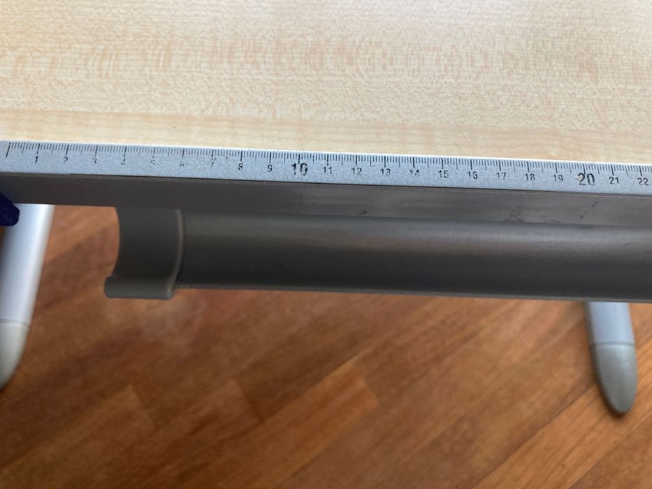 Biurko regulowane  Ketller - nowe to koszt 1100zł