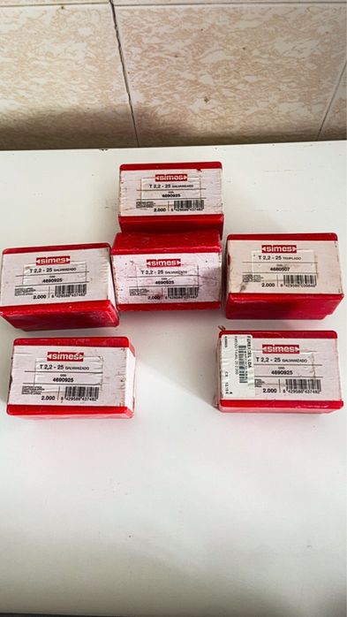 pistola de prego pineumatica bem conservada com 12 mil pregos