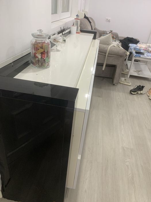 Aparador Sala Em bom estado