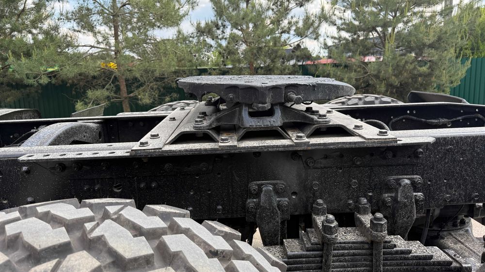 КАМАЗ 4310 Сідловий тягач