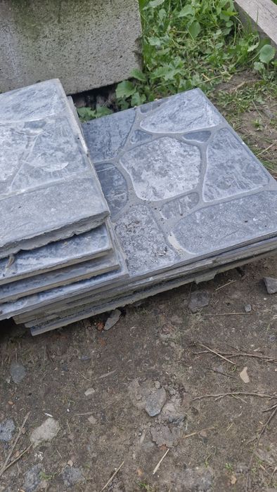Продам плитку під камінь, 18 шт.Б/у