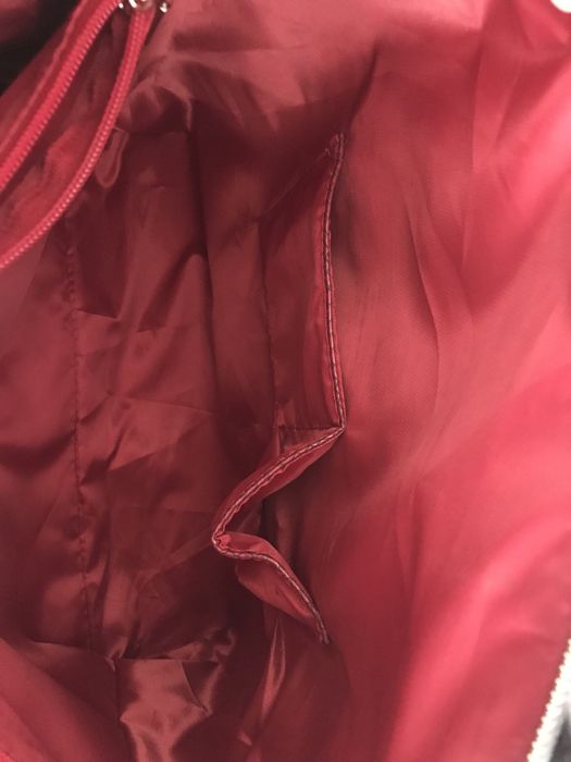 Mala de Senhora Vermelha